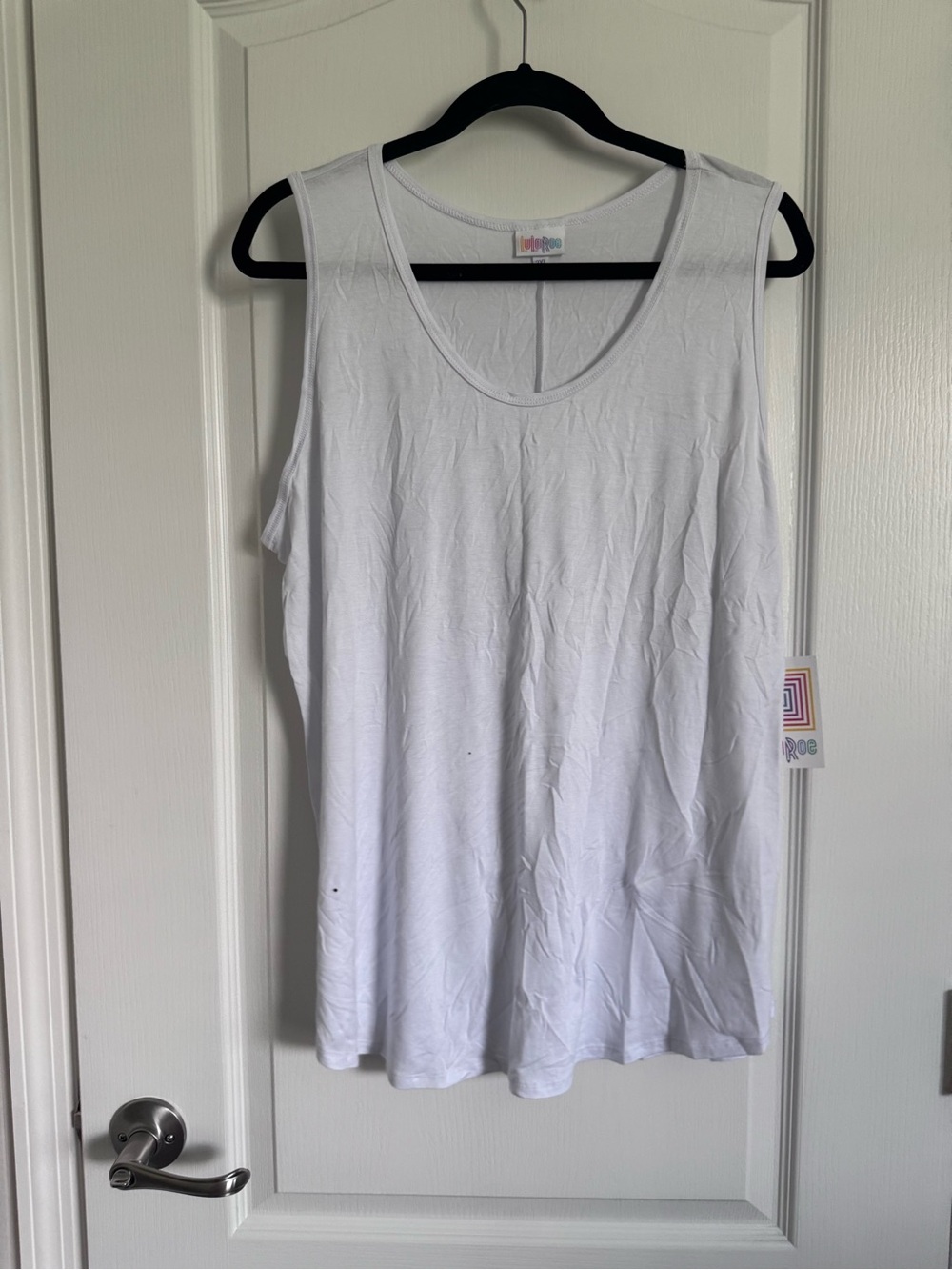 LuLaRoe White Scoop Neck Sleeveless Tank Top